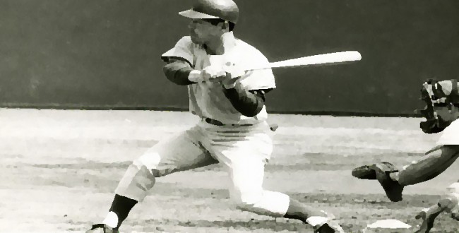 野球 バッティング アクション 写真 モノクロ ミスター＆イチローを超える伝説の”初代